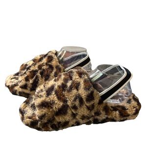 Animal print Slippers with elastic back size 9